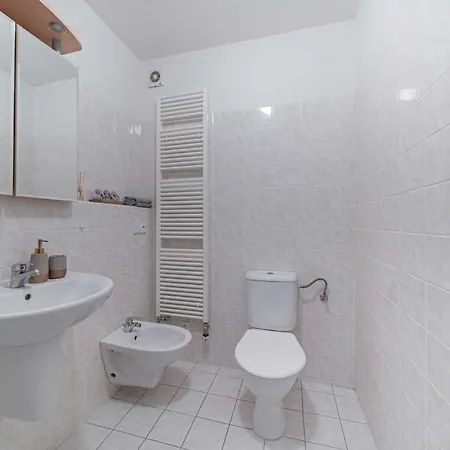 Large With Balcony In Apartment *